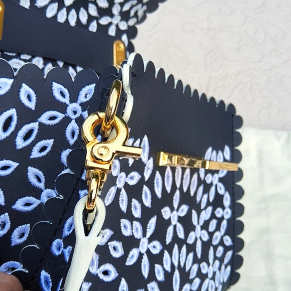 SOLD-Zac Zac Posen Iconic Eartha Mini Top Handle Crossbody Bag - Picture 14 of 14